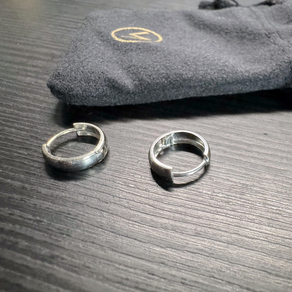 Mejuri Bold Huggie Hoops 14k White Gold
